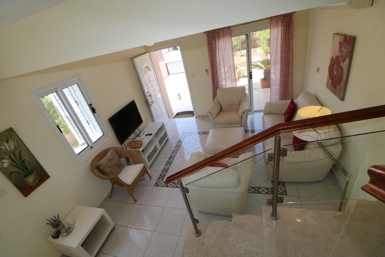 The Paradise Townhouses By Taimoura Paphos Exterior photo