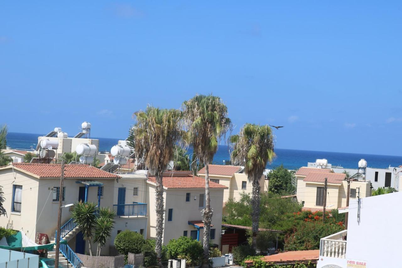 The Paradise Townhouses By Taimoura Paphos Exterior photo