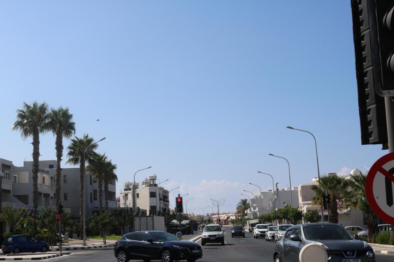 The Paradise Townhouses By Taimoura Paphos Exterior photo